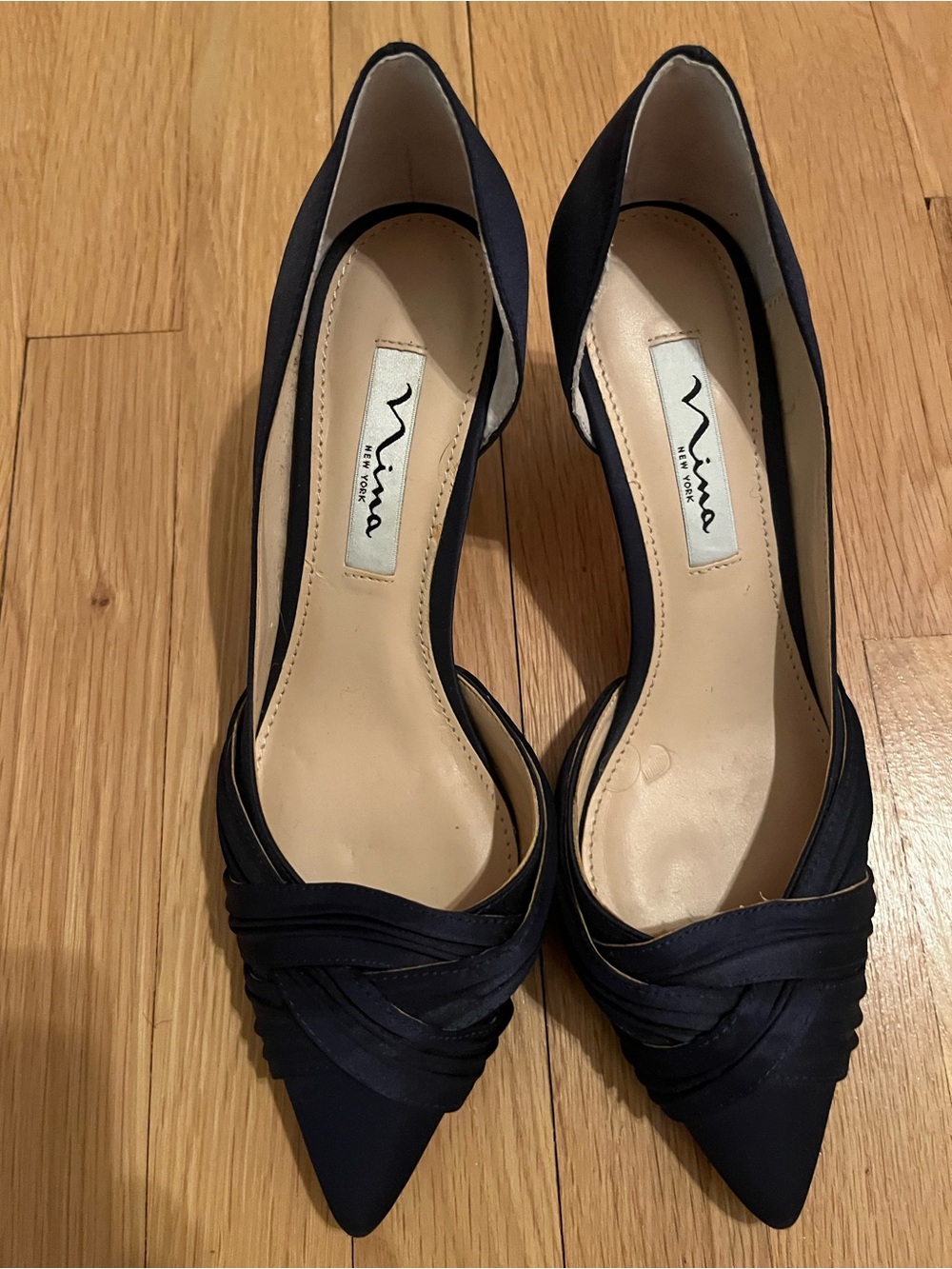 Nina Navy Satin Pointed-Toe Heels with Twist Detail size 6.5 wide